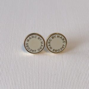 MARC BY MARC JACOBS The Medallion Studs Earrings (White)